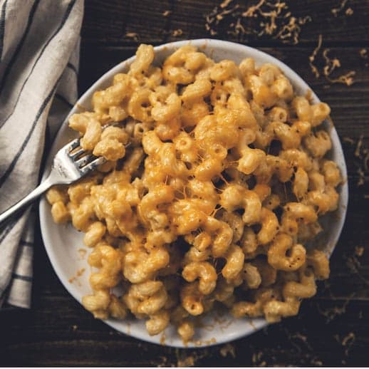 SPICY CHEESY MAC N CHEESE